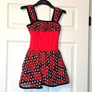 Curtain Call Costumes Red and Black Costume size child large